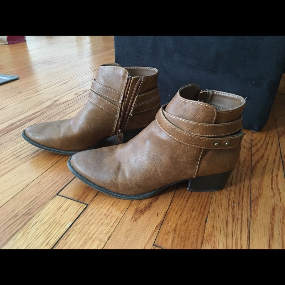 Lauren Conrad leather booties